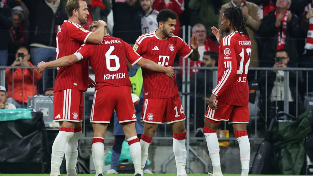 Bayern Munich Dominates RB Leipzig 6-1 with Díaz's Hat-Trick